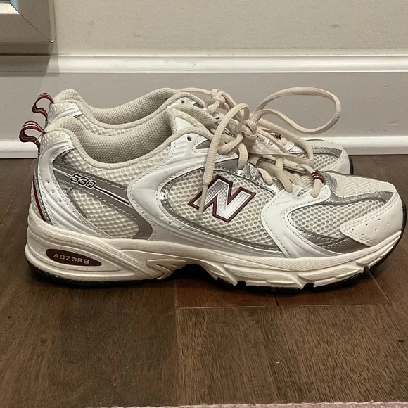 New Balance White and Red Athletic Sneakers - Picture 2 of 4